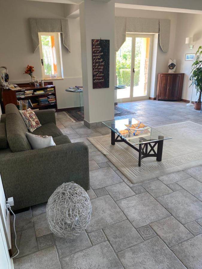 Casale Romano Resort E Relais Motta Camastra المظهر الخارجي الصورة