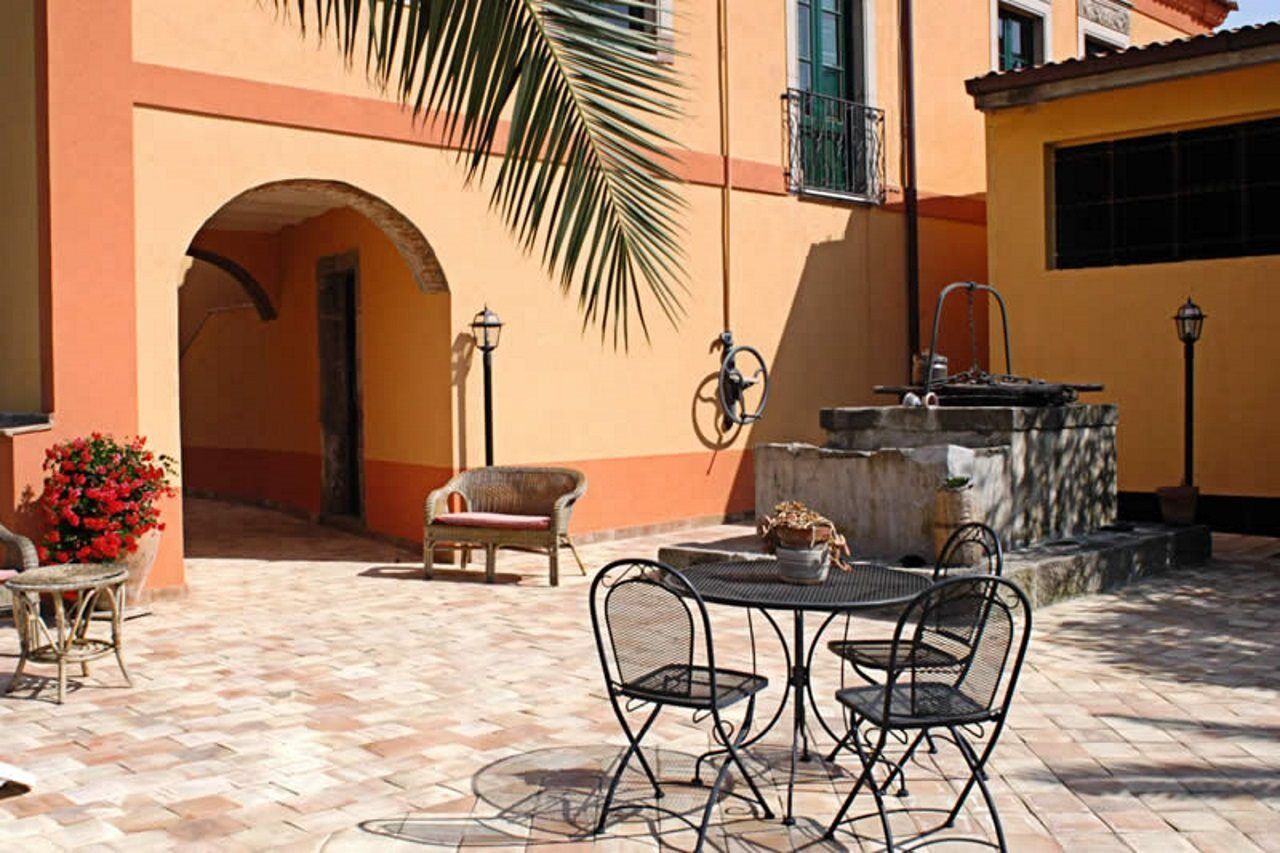 Casale Romano Resort E Relais Motta Camastra المظهر الخارجي الصورة